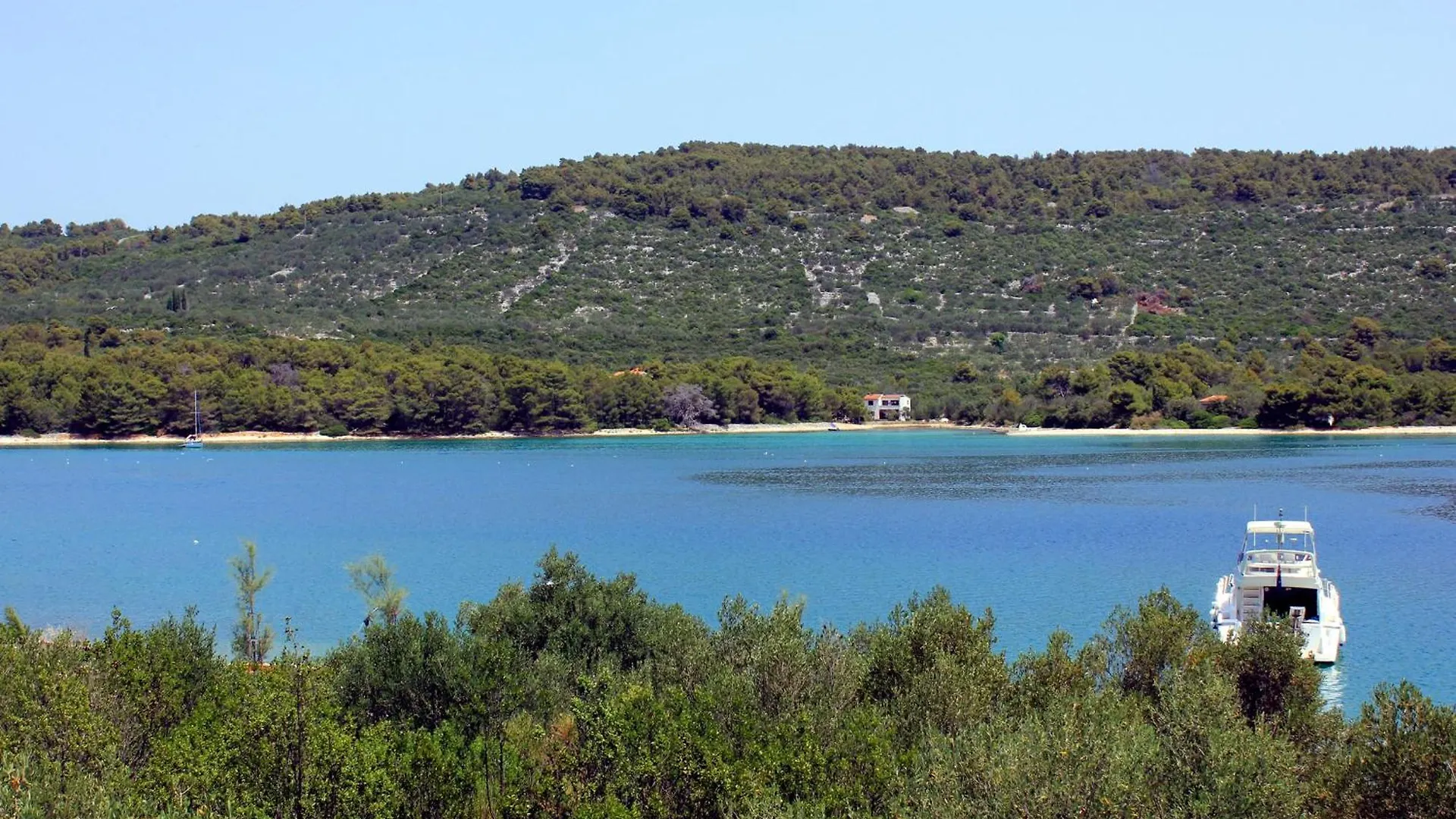 Apartments By The Sea Cove Mala Lamjana, Ugljan - 22928 Kali